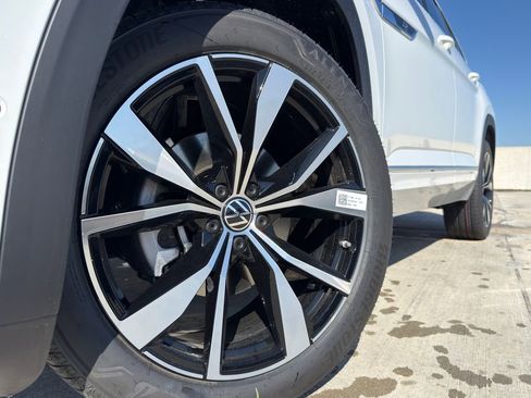 New 2026 Volkswagen Atlas SEL Premium R-Line AWD/4WD image 4