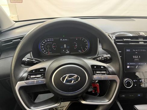 Used 2024 Hyundai Tucson SE image 12