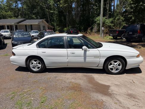 Used 1997 Pontiac Bonneville SSE w/ Opt Pkg FWD image 8