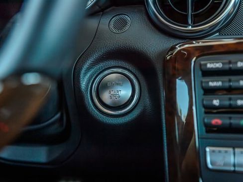 Used 2012 Mercedes-Benz SLK 250 image 36