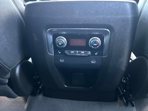 Used 2023 Chevrolet Suburban Premier image 16