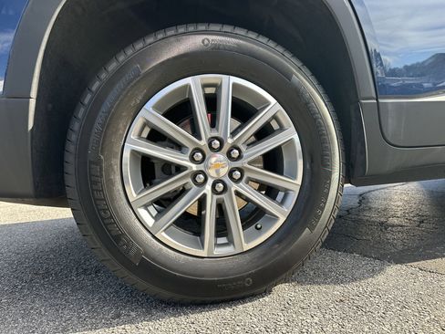 Used 2022 Chevrolet Traverse LT w/ LPO, Floor Liner Package image 18