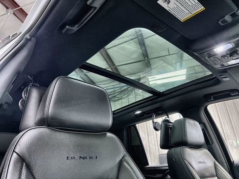 Used 2023 GMC Yukon Denali w/ Denali Reserve Package AWD/4WD image 30