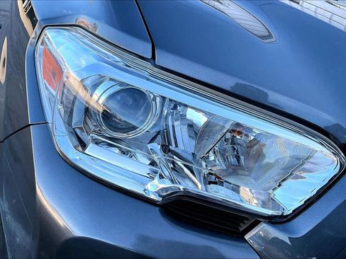 Used 2019 Toyota Tacoma SR image 27