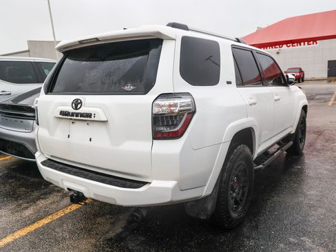 Used 2021 Toyota 4Runner SR5 Premium w/ Moonroof Package RWD image 8