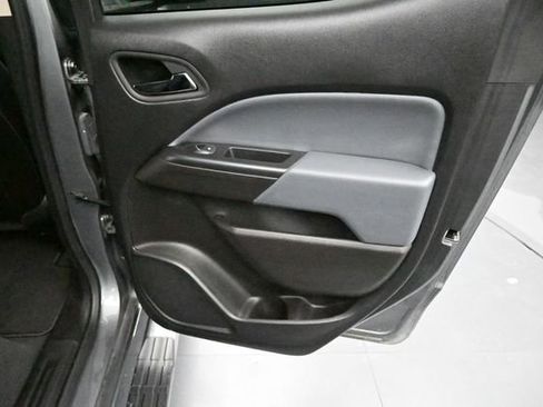 Used 2022 Chevrolet Colorado Z71 AWD/4WD image 28