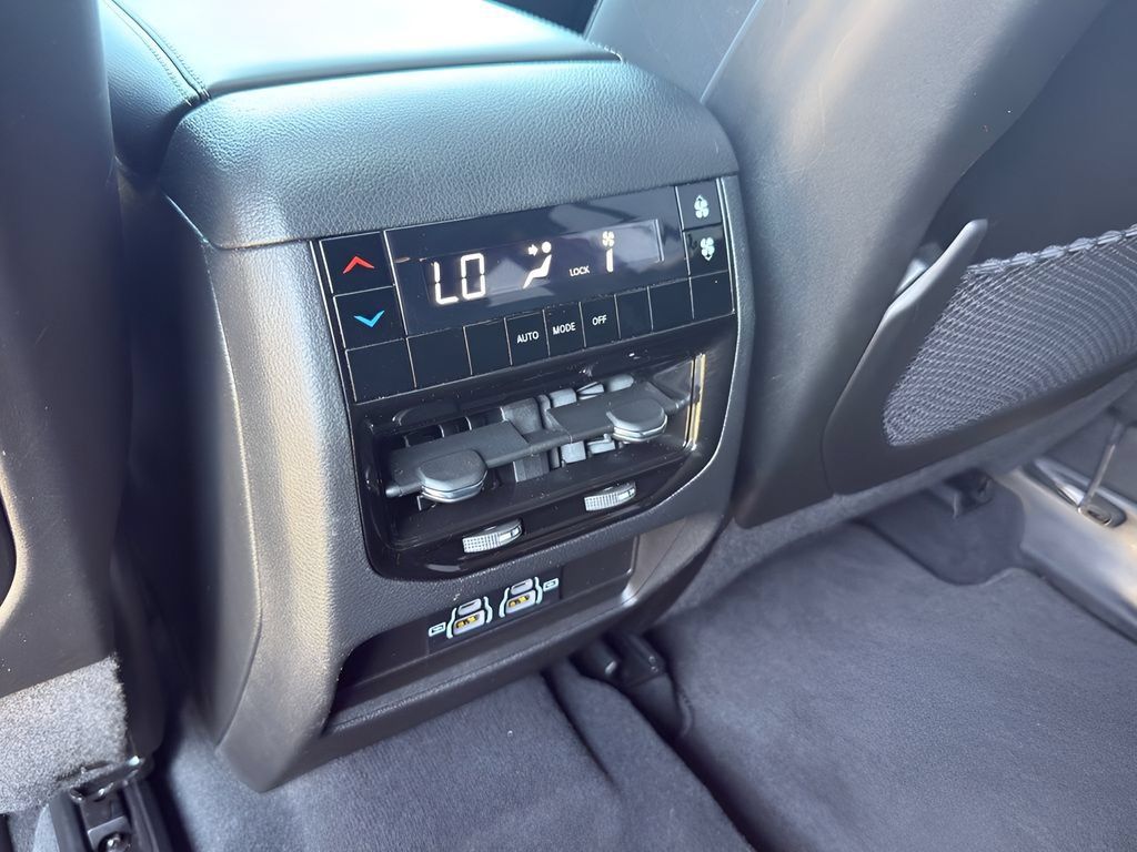 Used 2024 Jeep Grand Cherokee L Laredo AWD/4WD image 24
