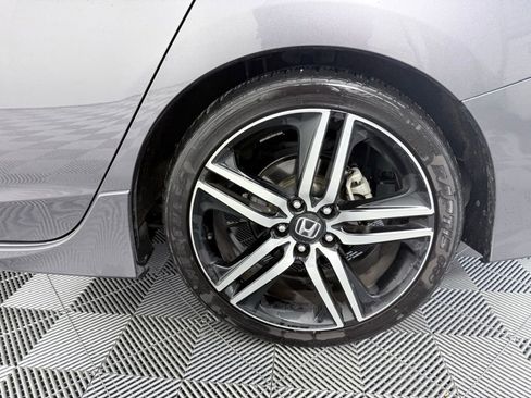 Used 2017 Honda Accord Touring image 28