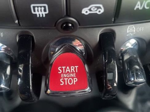 Certified 2023 MINI Cooper 4-Door Hardtop image 31