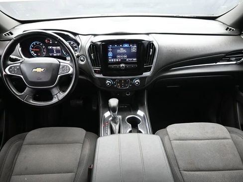 Used 2023 Chevrolet Traverse LT image 25
