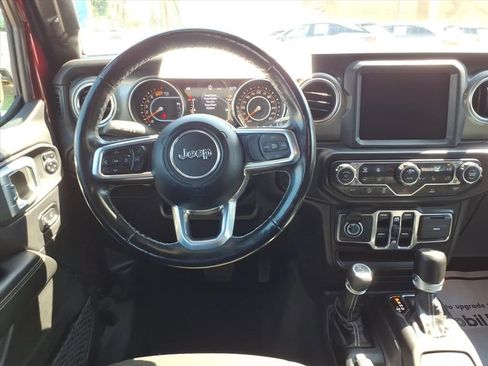 Used 2022 Jeep Wrangler Unlimited Sahara w/ LED Lighting Group AWD/4WD image 13