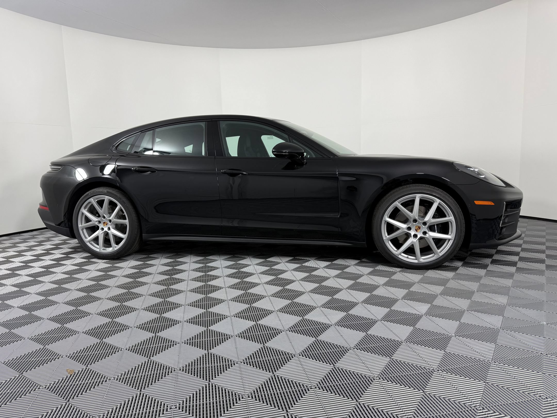 Certified 2026 Porsche Panamera 4 AWD/4WD image 8