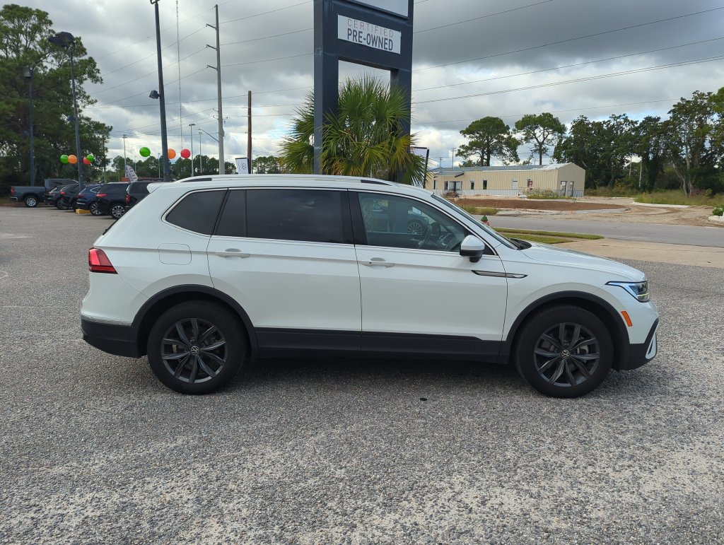 Used 2023 Volkswagen Tiguan SE FWD image 8