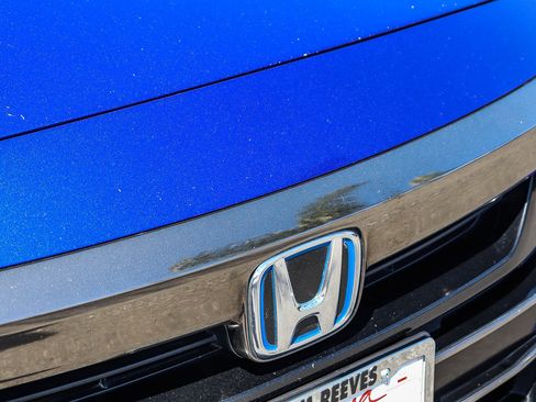 Used 2022 Honda Accord Sport image 4