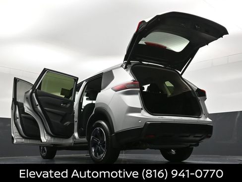 Certified 2025 Nissan Rogue SV AWD/4WD image 36