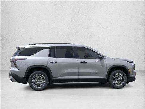 New 2026 Chevrolet Traverse LT image 6
