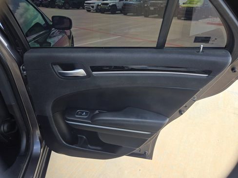 Used 2023 Chrysler 300 Touring w/ Sport Appearance Package RWD image 22