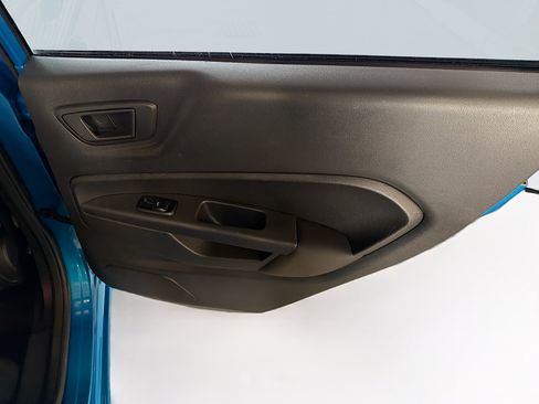 Used 2012 Ford Fiesta SE FWD image 29