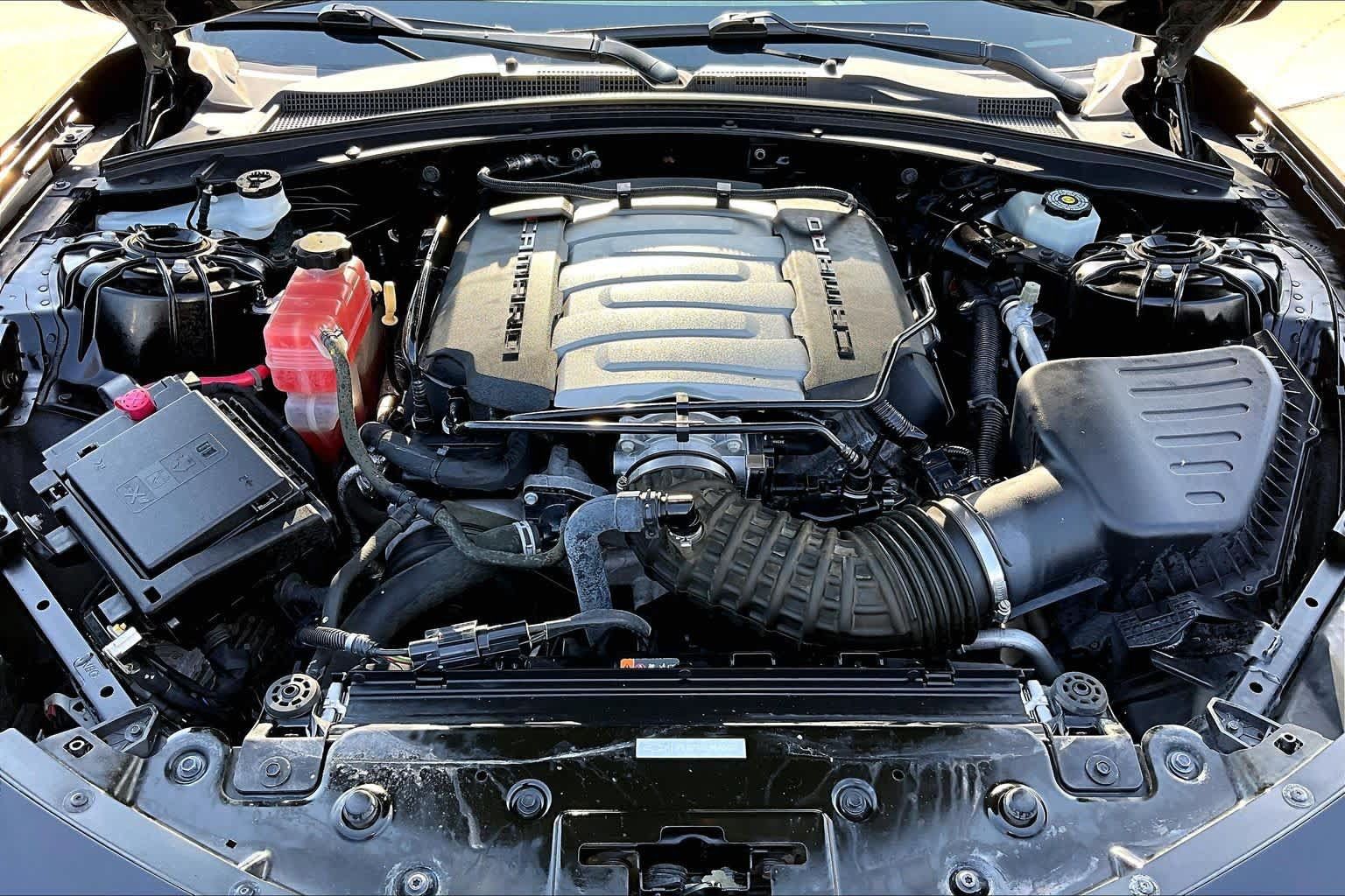 Used 2018 Chevrolet Camaro SS RWD image 32