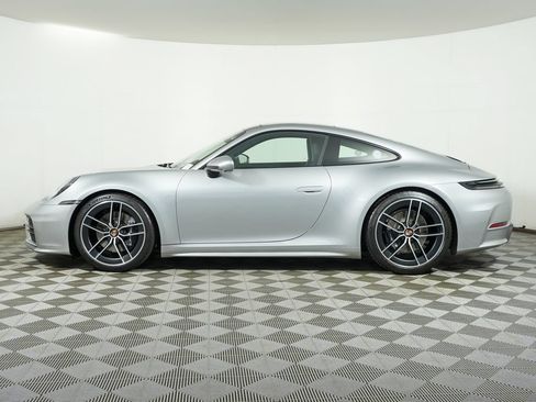Certified 2025 Porsche 911 Carrera RWD image 2