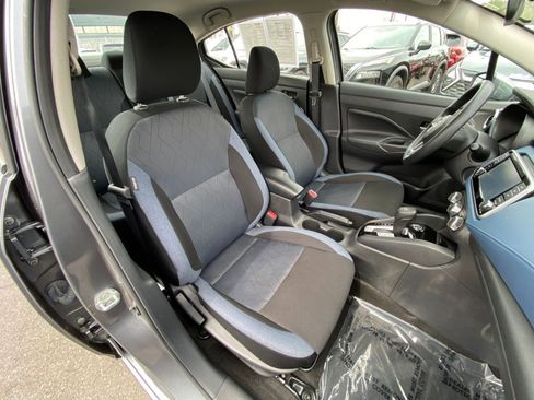 Used 2025 Nissan Versa SV image 24