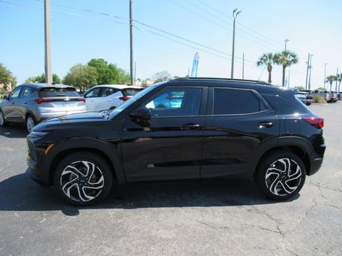 New 2026 Chevrolet TrailBlazer RS w/ Convenience Package FWD image 2