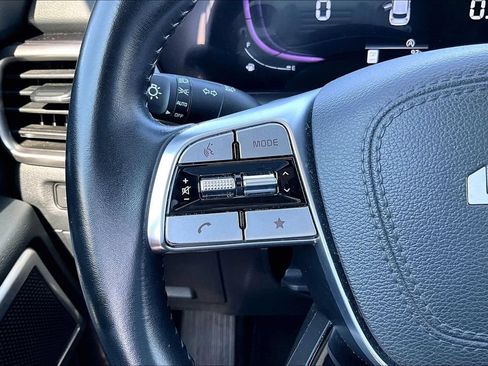 Used 2025 Kia Telluride S FWD image 18