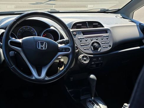 Used 2011 Honda Fit Sport image 3