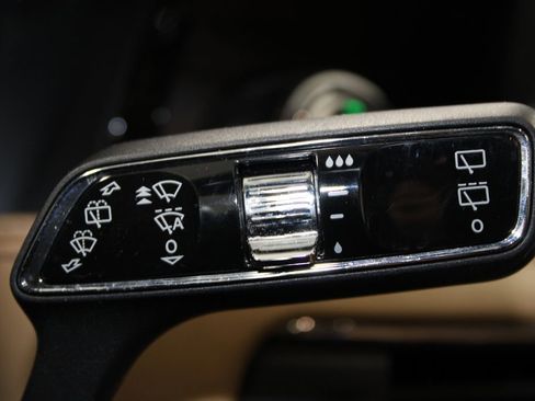 Used 2020 Lincoln Corsair Reserve w/ Equipment Group 202A image 24