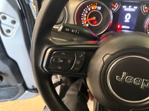 Used 2020 Jeep Wrangler Unlimited Sport AWD/4WD image 31