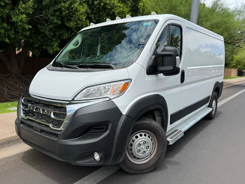 Used 2025 RAM ProMaster 2500 w/ U-Haul Equipment Group FWD image 45