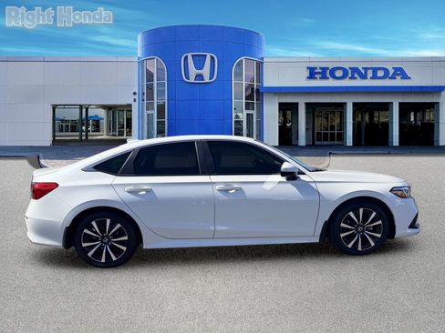 Used 2024 Honda Civic EX image 8
