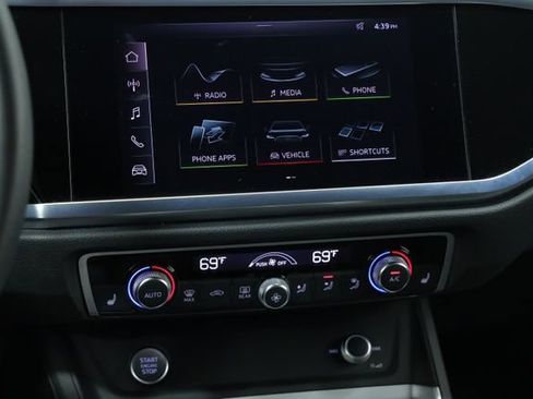 Used 2019 Audi Q3 2.0T Premium Plus image 16
