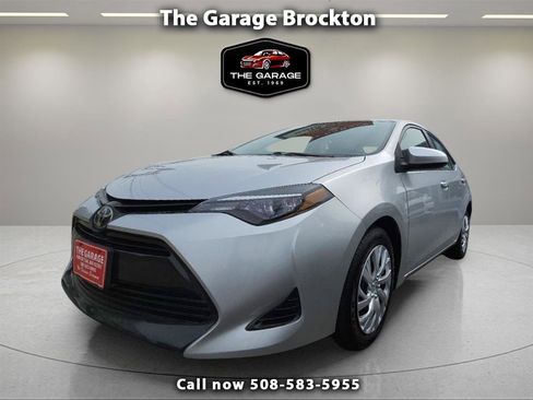 Used 2019 Toyota Corolla LE FWD image 1