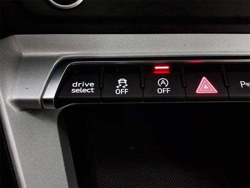 Used 2021 Audi Q3 2.0T Premium w/ Convenience Package image 22