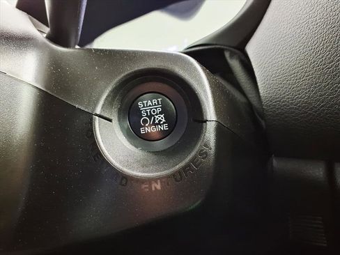 Used 2020 Jeep Renegade Altitude image 23
