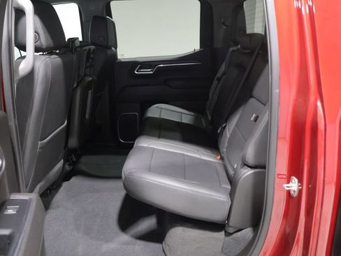 Used 2023 GMC Sierra 1500 SLT AWD/4WD image 16