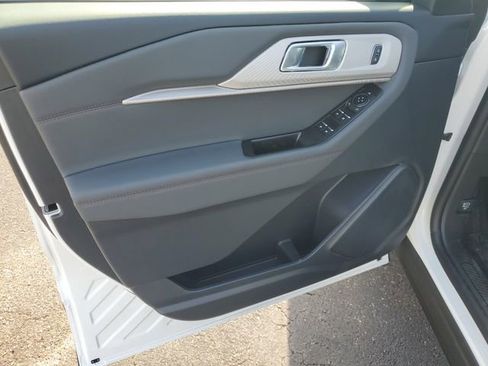New 2026 Ford Explorer Active image 11