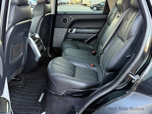Used 2016 Land Rover Range Rover Sport SE image 11