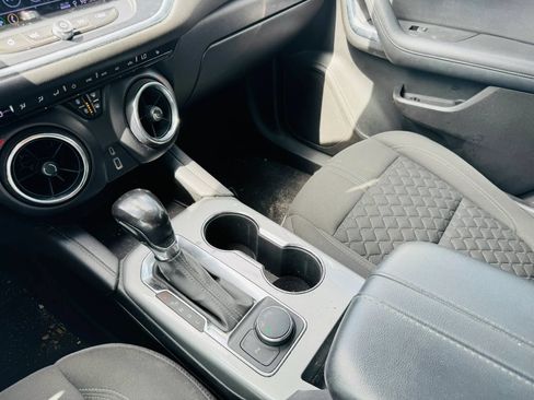 Used 2019 Chevrolet Blazer LT FWD image 16