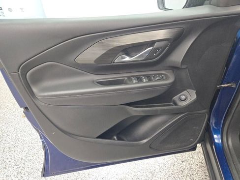 Used 2022 GMC Terrain SLE w/ Driver Convenience Package image 19