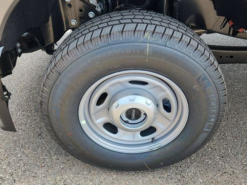 New 2026 Ford F250 XL AWD/4WD image 7