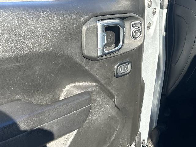 Used 2024 Jeep Wrangler Unlimited Rubicon 4xe AWD/4WD image 17