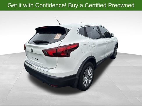 Used 2019 Nissan Rogue Sport S w/ Appearance Package FWD image 2