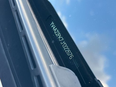 Used 2018 Volvo XC90 T6 Momentum image 3