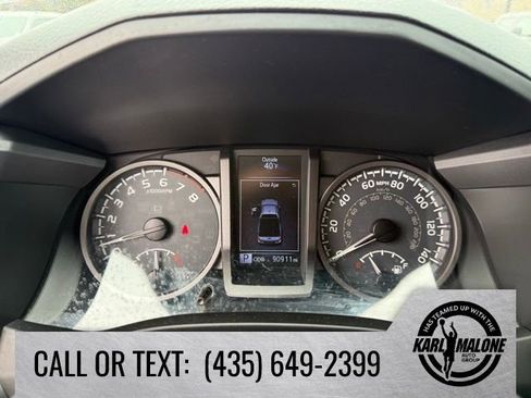Used 2016 Toyota Tacoma TRD Sport w/ Towing Package AWD/4WD image 19