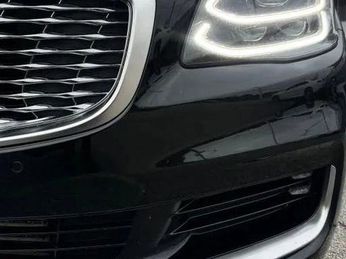 Used 2019 Kia K900 Luxury image 9