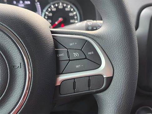 Used 2020 Jeep Renegade Sport image 19