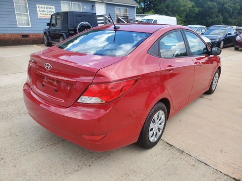 Used 2017 Hyundai Accent SE FWD image 9