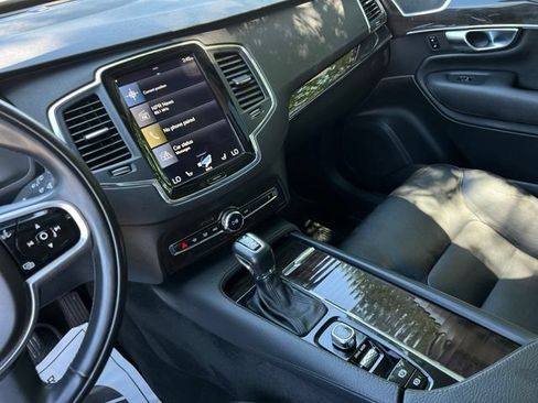 Used 2018 Volvo XC90 T6 Momentum w/ Momentum Plus Package AWD/4WD image 37